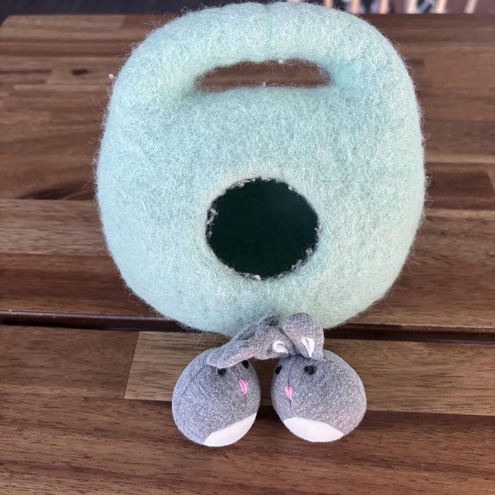 Lovevery 2 Bunnies In A Felt Burrow Babbler Kit Toddler Toy Montessori Baby Play